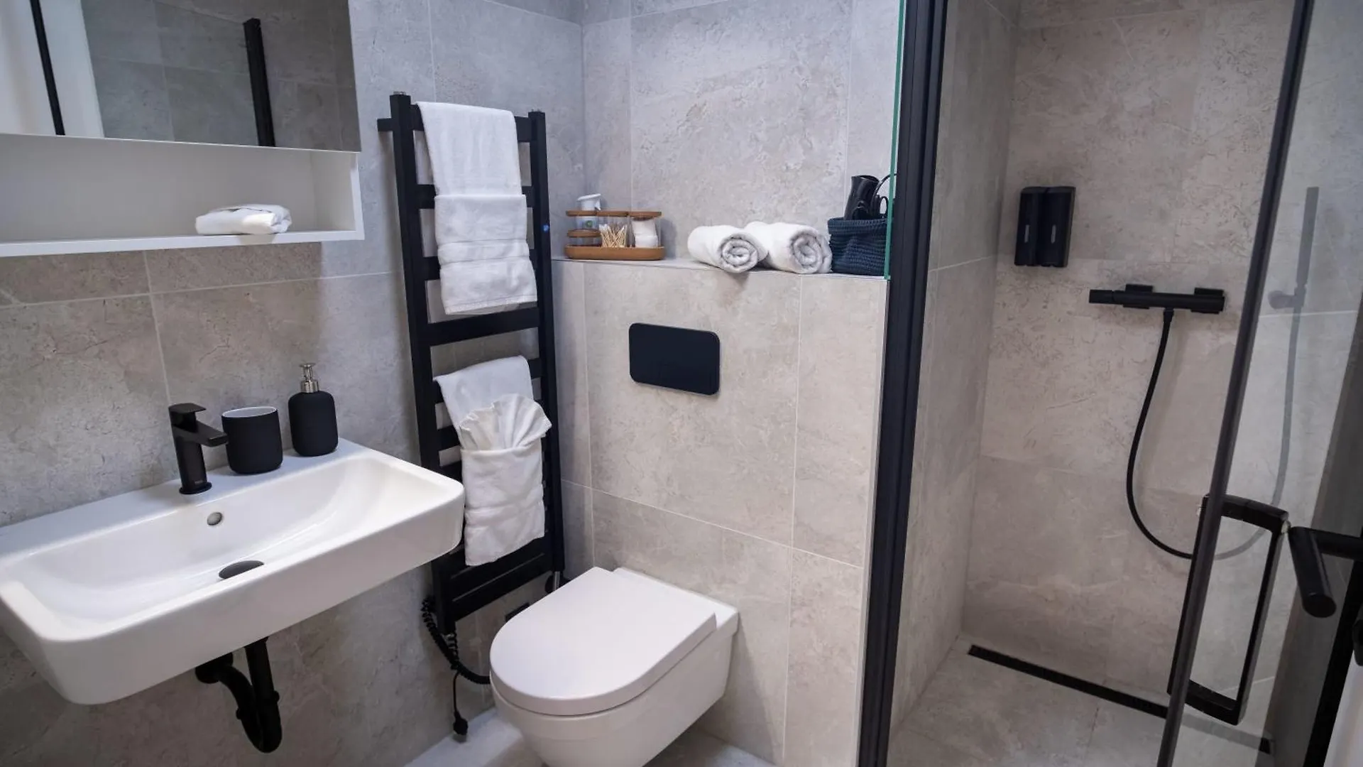 ブルノChic Duplex In Historic Center & Netflixアパートメント アパート